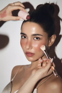 Banila Co Romantic Blush Lip & Cheek 13 Cream Coral