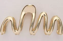 By Lyko Metallic Hair Claw Wave Silver