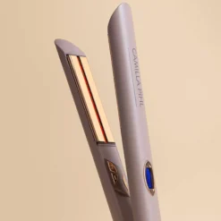 Camilla Pihl Cosmetics That IR Flat Iron