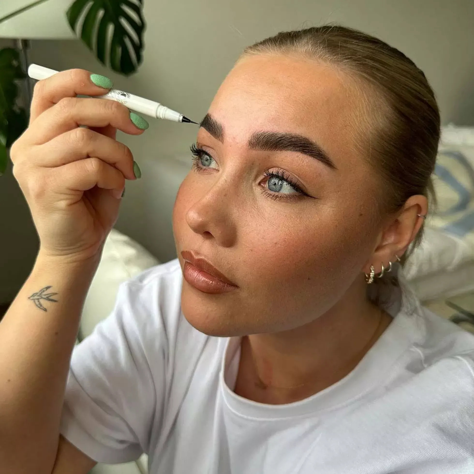 DependPerfect Eye Eyebrow Pen Ultra Thin Taupe