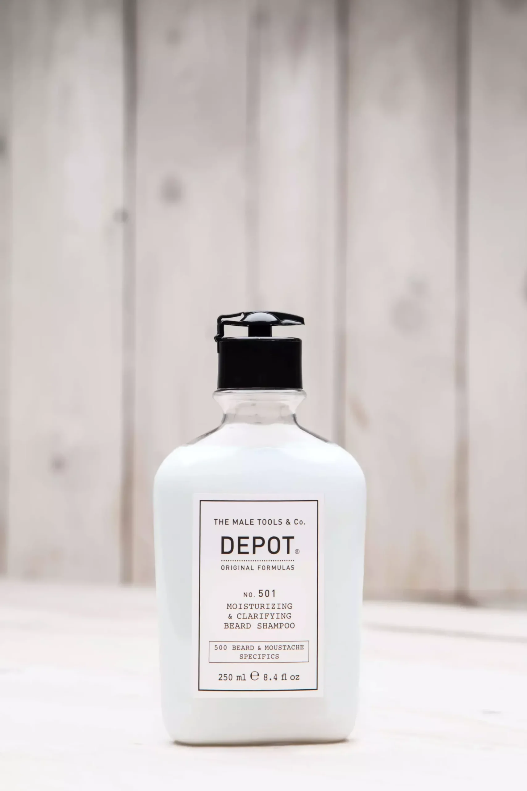 DEPOT MALE TOOLS No. 501 Moisturizing & Clarifying Beard Shampoo 250 ml