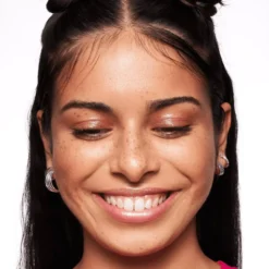 essence Baby Got Glow Liquid Highlighter 20 Rose and Shine