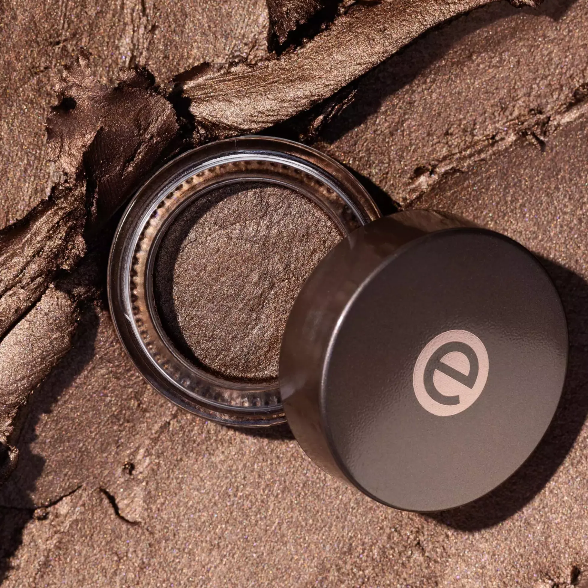 essence Cream Eyeshadow 04 Cocoa