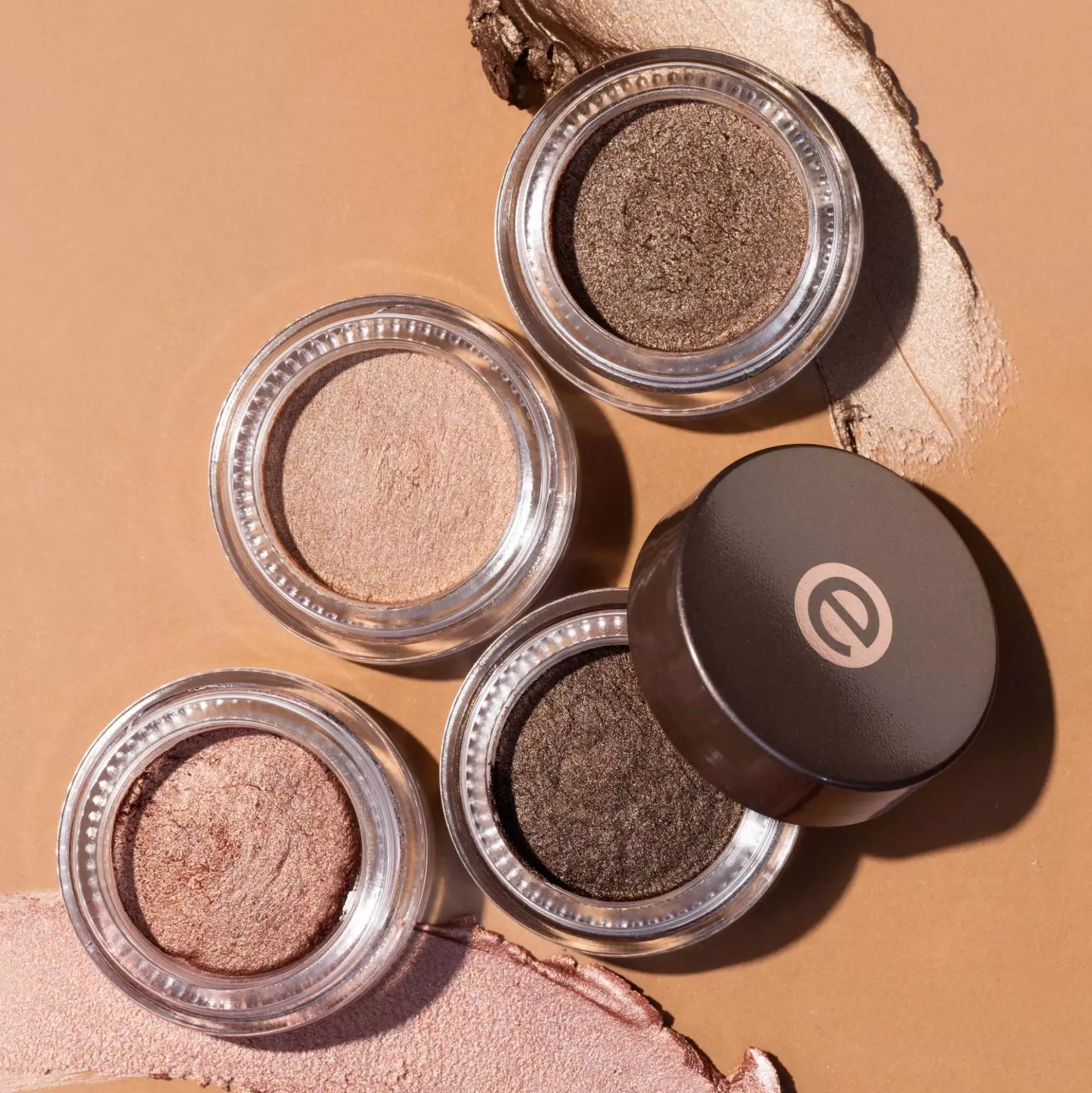 essence Cream Eyeshadow 04 Cocoa