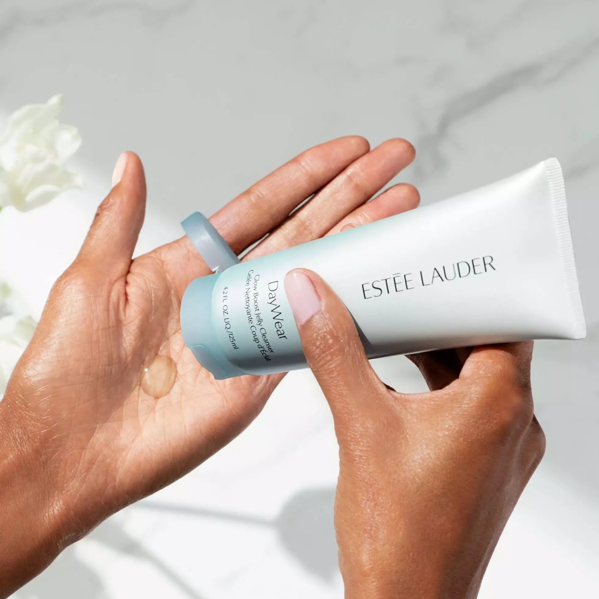 Estée LauderDayWear Glow Boost Jelly Cleanser 125 ml
