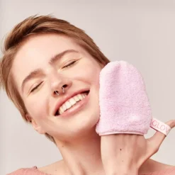 GLOVIconic Mitt Makeup Remover And Cleansing Mitt Cozy Rosie