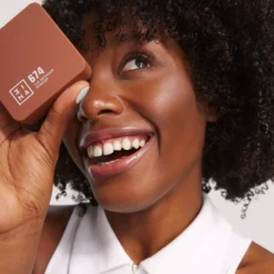 3INA The Bronzer Powder 658