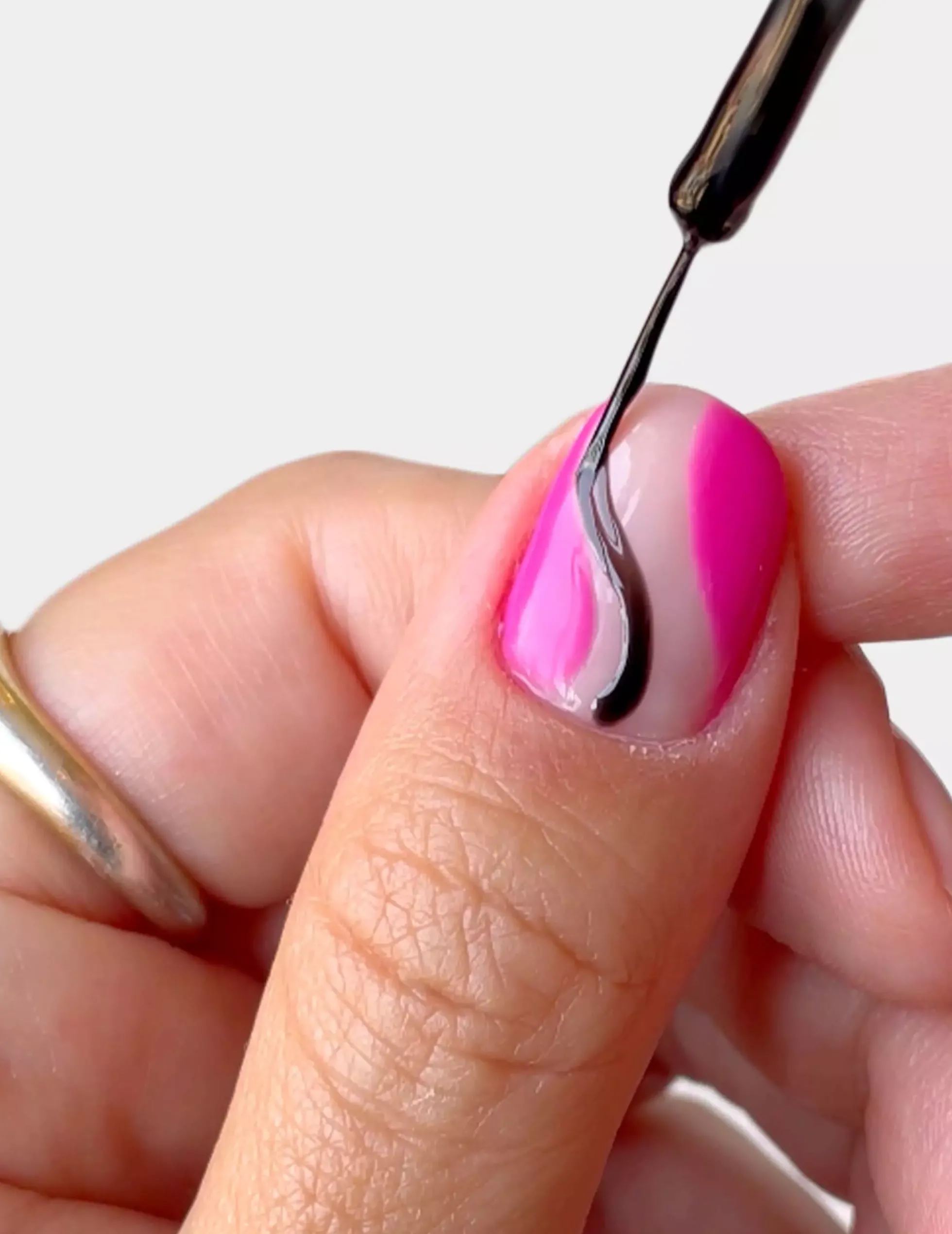 Le Mini Macaron Le Gel Liner Licorice