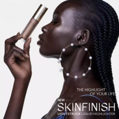 MAC Cosmetics Skinfinish Lightstruck Liquid Highlighter Lightscapade
