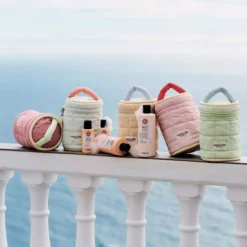 maria nilaStructure Repair Beauty Bag