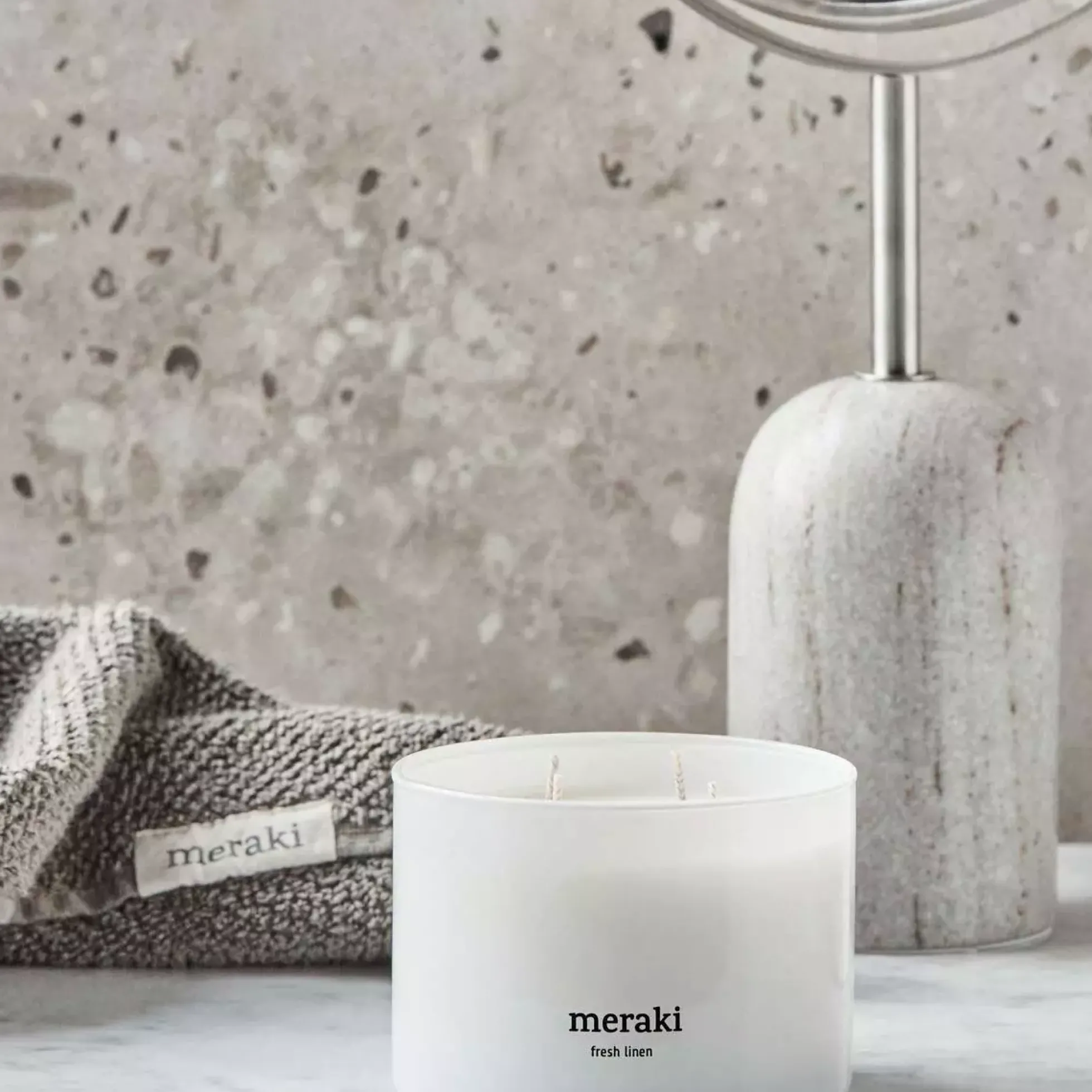 MerakiFresh Linen Scented Candle Medium