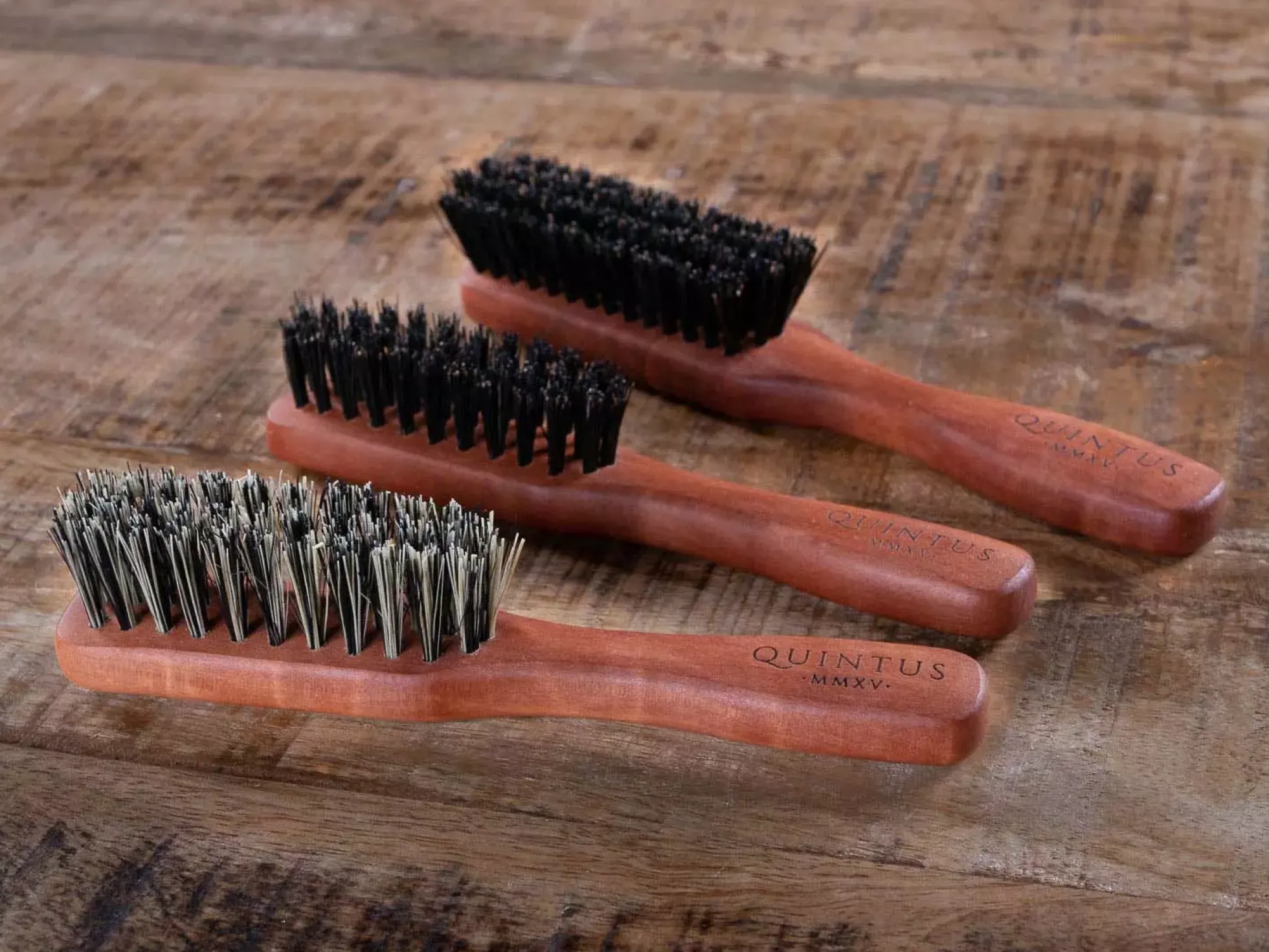 Quintus MMXV Small Vegan Beard Brush with Handle Tampico Fibers