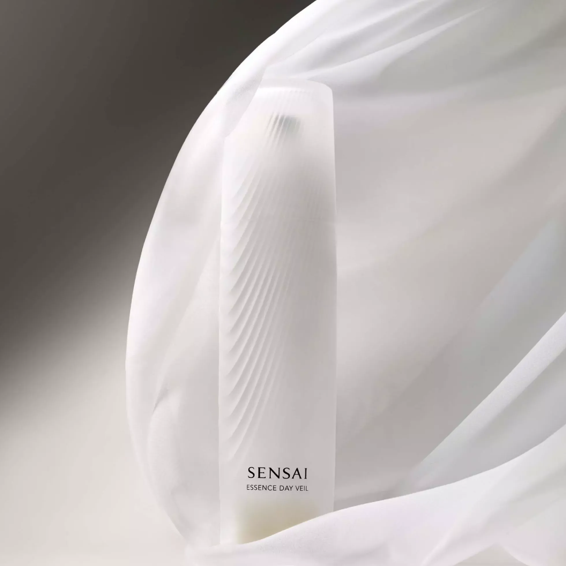 Sensai Essence Day Veil 40 ml