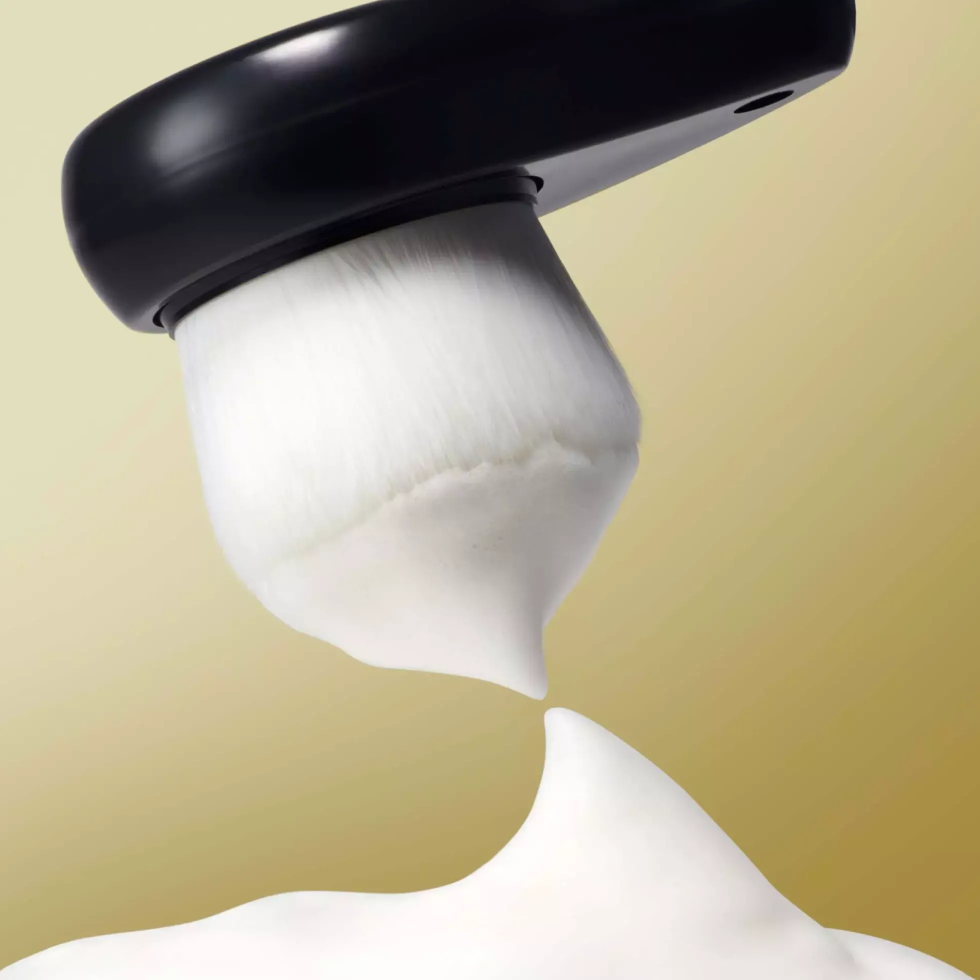 SensaiUltimate The Creamy Soap + Brush