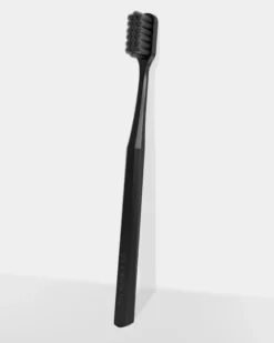 The Humble Co. Brush Plant-based - 7k bristles - Ultra soft Black