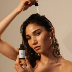 Under Your Skin Soothing Drops Soothes Dry Scalp 30 ml
