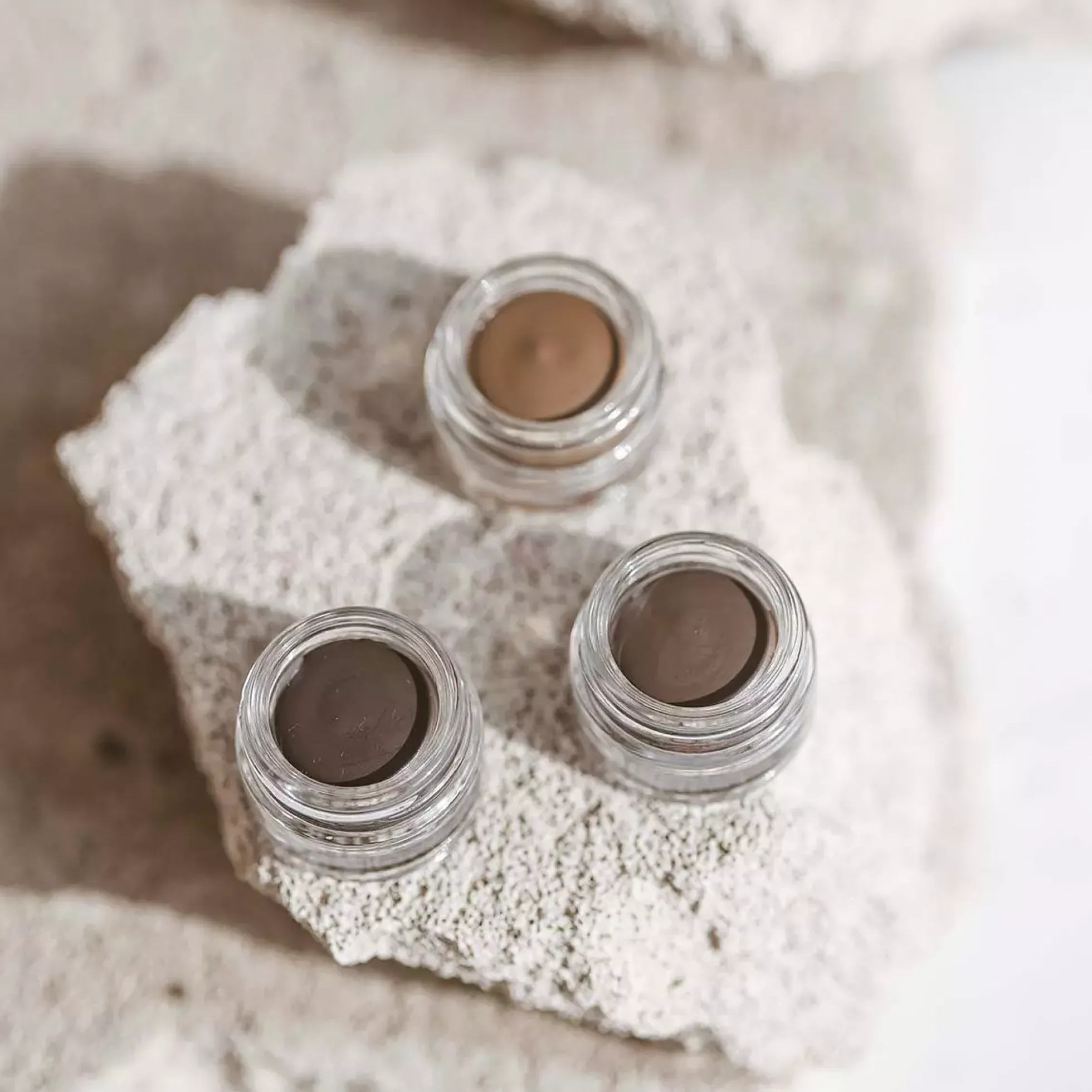Uoga Uoga Eyebrow Pomade Taupe