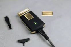 Wahl Travel Shaver Gold
