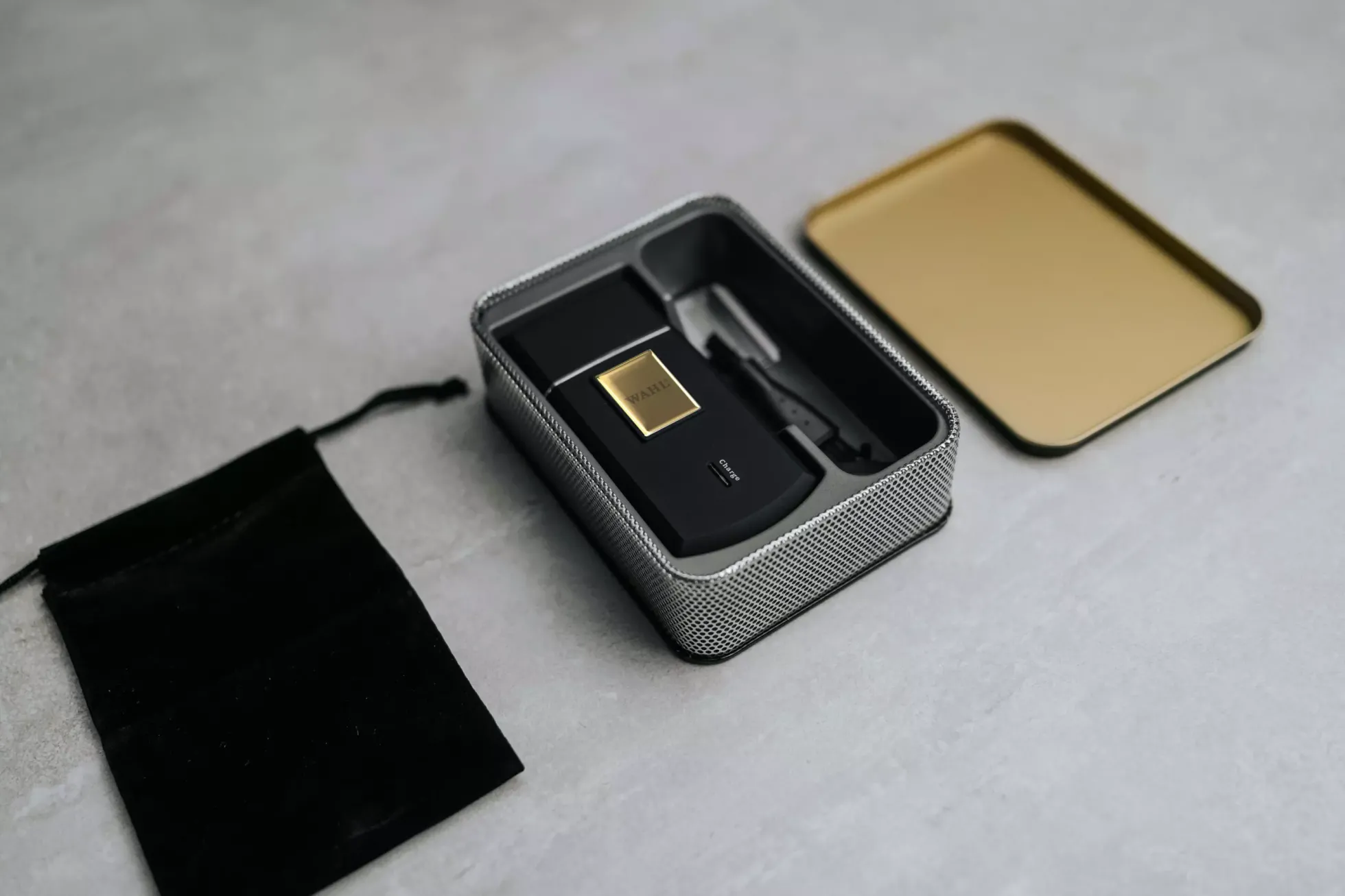 Wahl Travel Shaver Gold