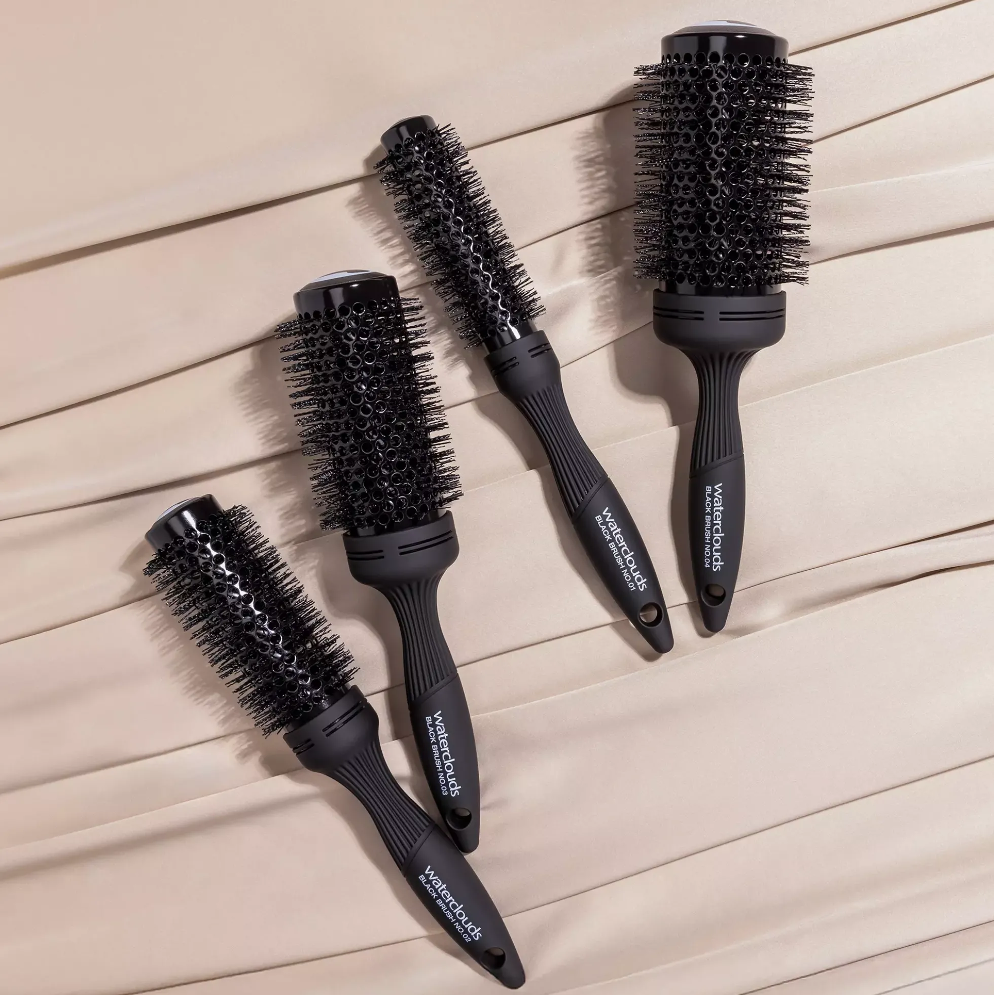 WatercloudsBlack Brush No.04 Ceramic Hot Curling Brush 53Ø 53 mm
